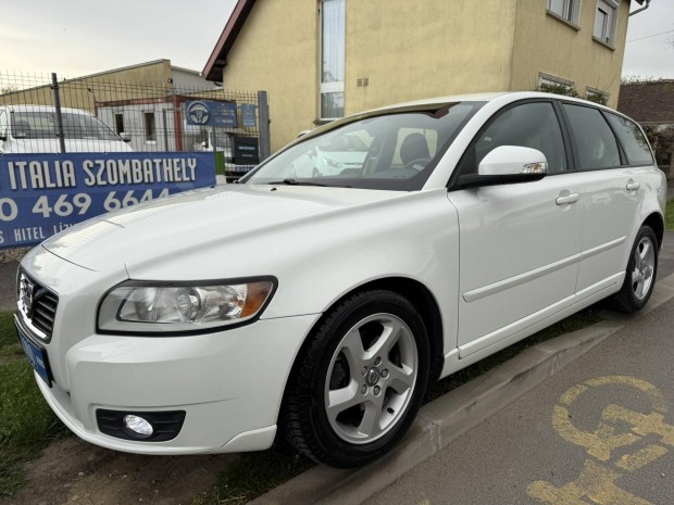 Volvo V50 1.6 D [D2] Momentum R-design Olasz RO...